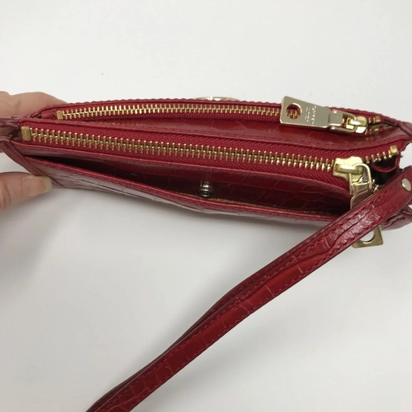 DKNY Red Croc Leather Wallet Wristlet – Gold Hardware - Picture 4 of 9